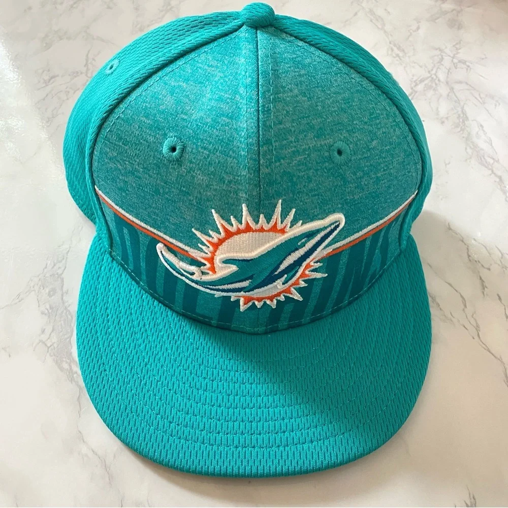 Brand New Men’s New Era Miami Dolphins NFL Hat Size Medium Large